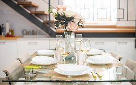 Easylife Swiss - Luxurious Garden Retreat In Castel Grande, Pergola & Historic Charm X6